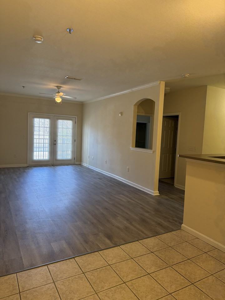 100 Vista Lake Dr #203 - Photo 3 of 8