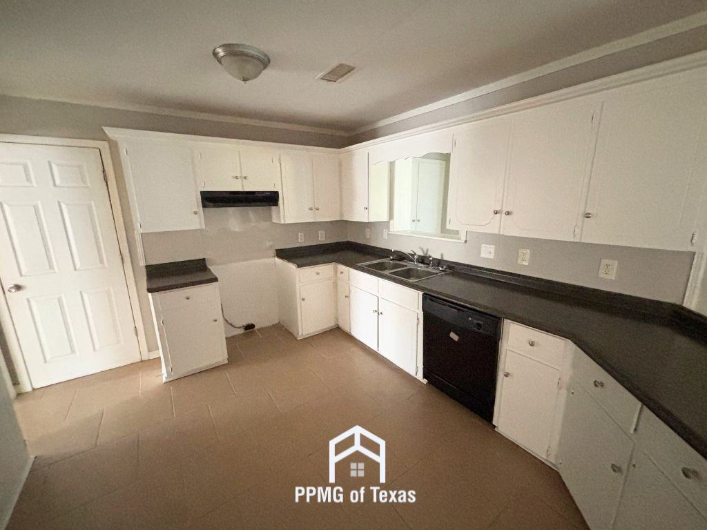 1000 Lessel Dr - Photo 7 of 25