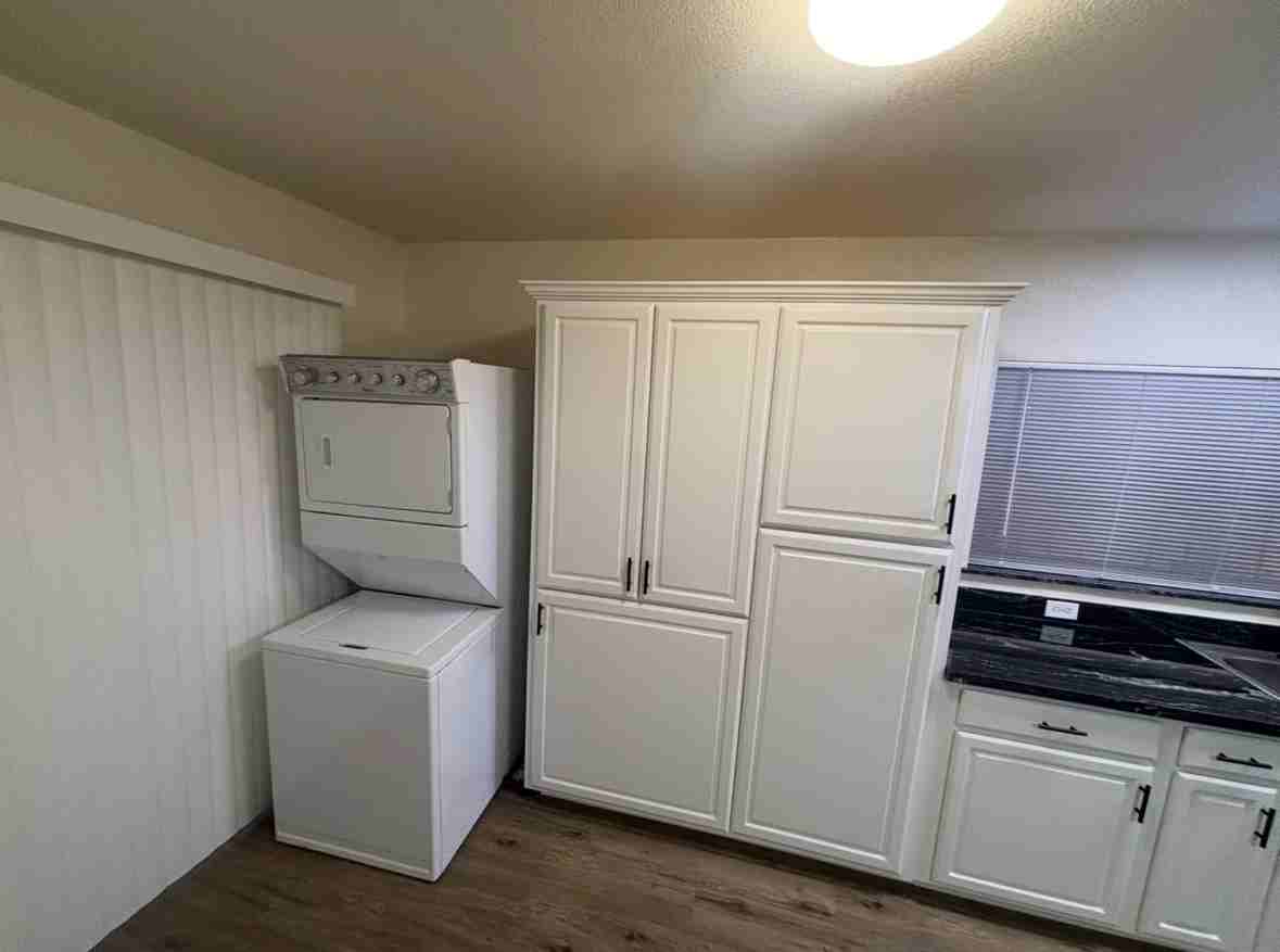 333 W 7th St - Photo 6 of 15