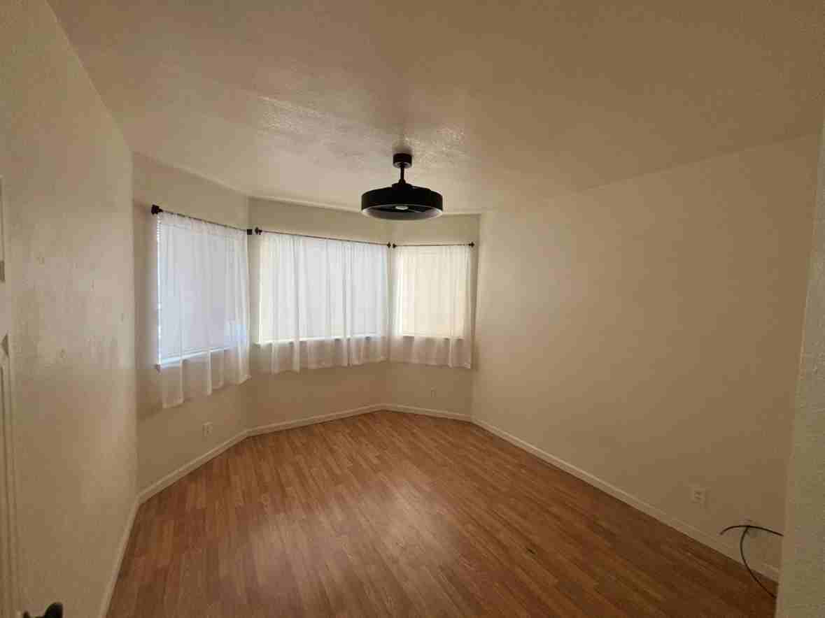 333 W 7th St - Photo 7 of 15