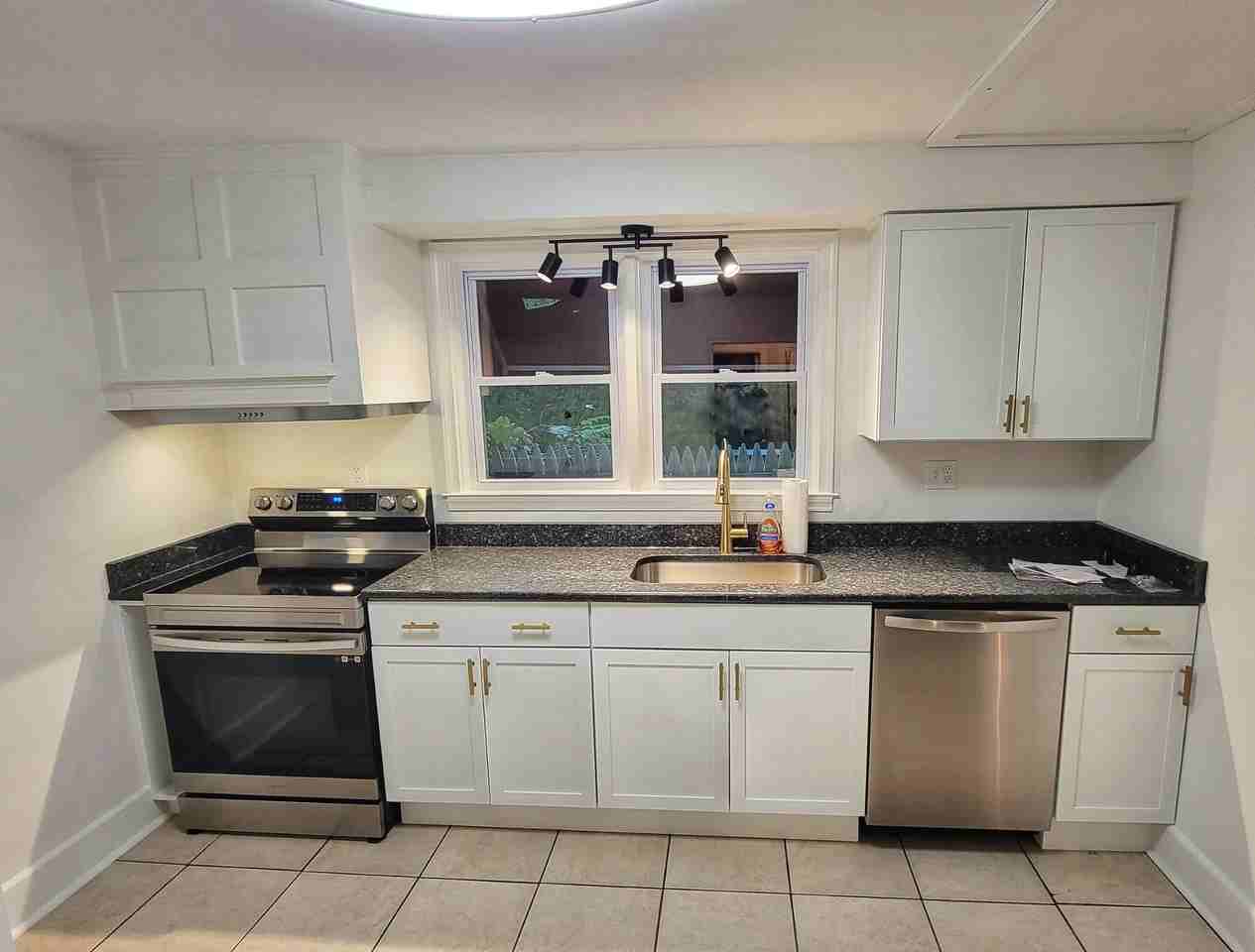 1219 Nottingham Rd #1219 - Photo 3 of 19