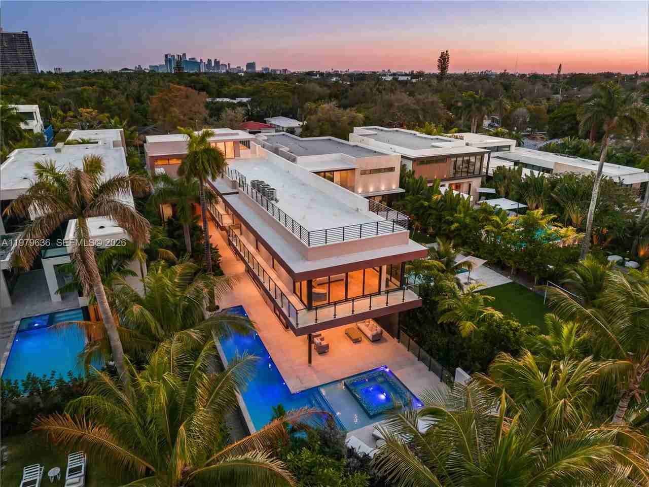 NE 77th St & Biscayne Blvd - Photo 2 of 35