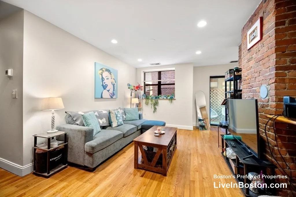 Gainsborough St. & Hemenway St #307 - Photo 2 of 11