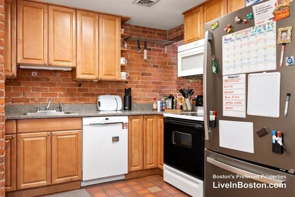 Gainsborough St. & Hemenway St #307 - Photo 3 of 11