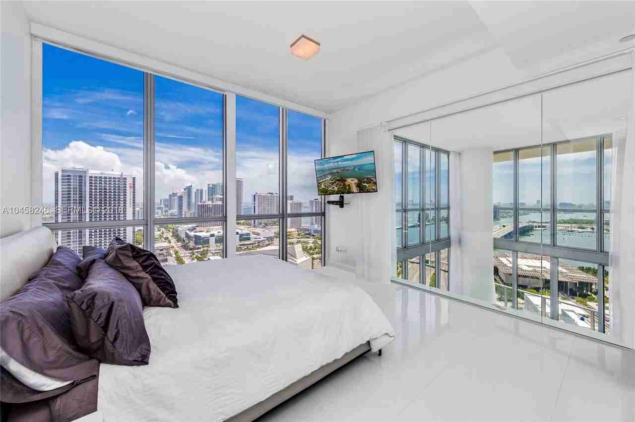 NE 11th St & Biscayne Blvd - Photo 6 of 12