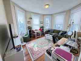 featured image of 60 Woodstock Ave #20