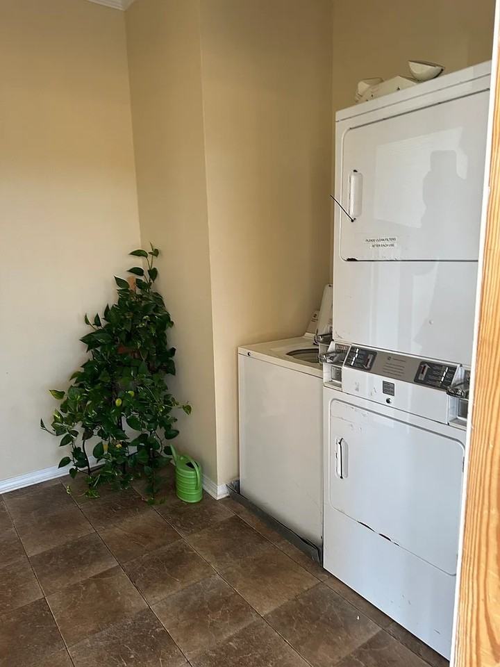 2 Lakeview Rd #4 - Photo 2 of 24