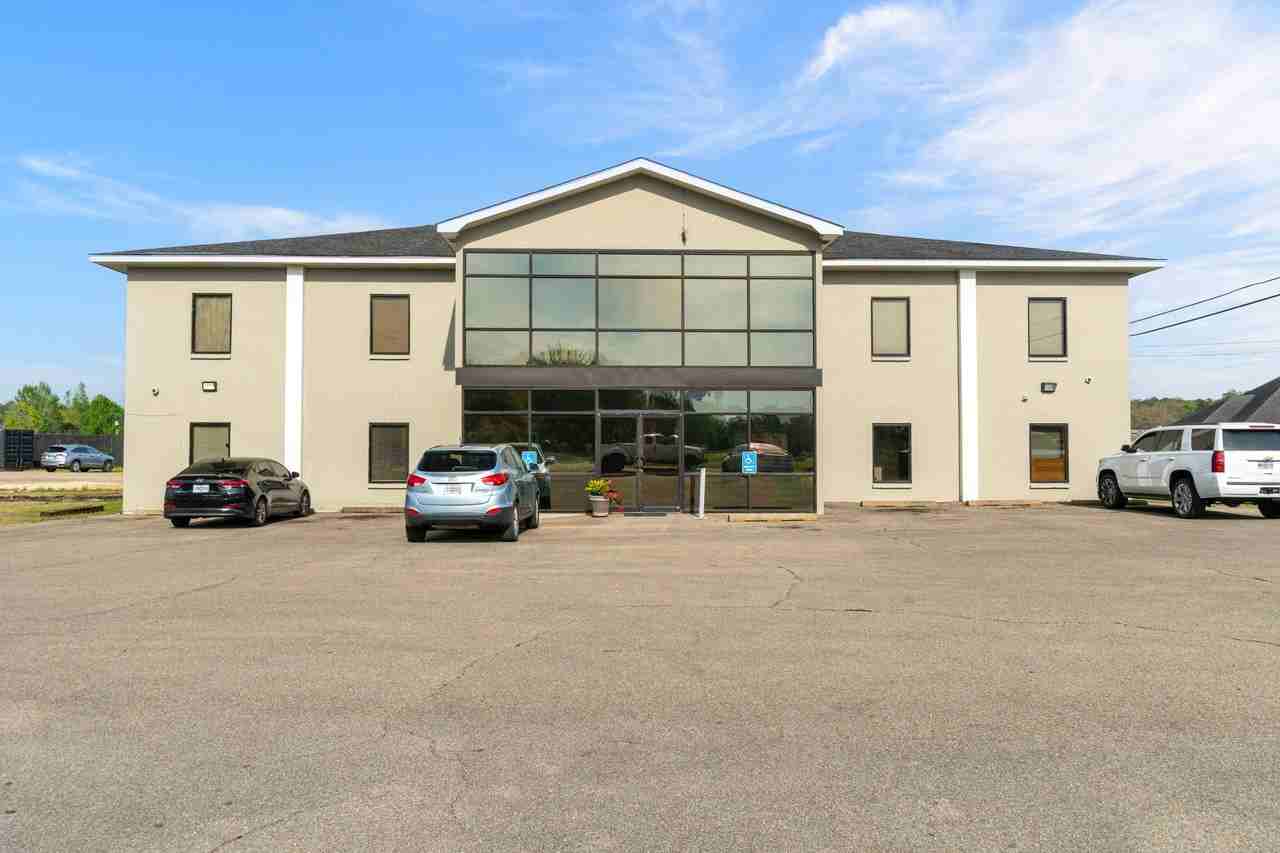 2 Lakeview Rd #4 - Photo 4 of 24