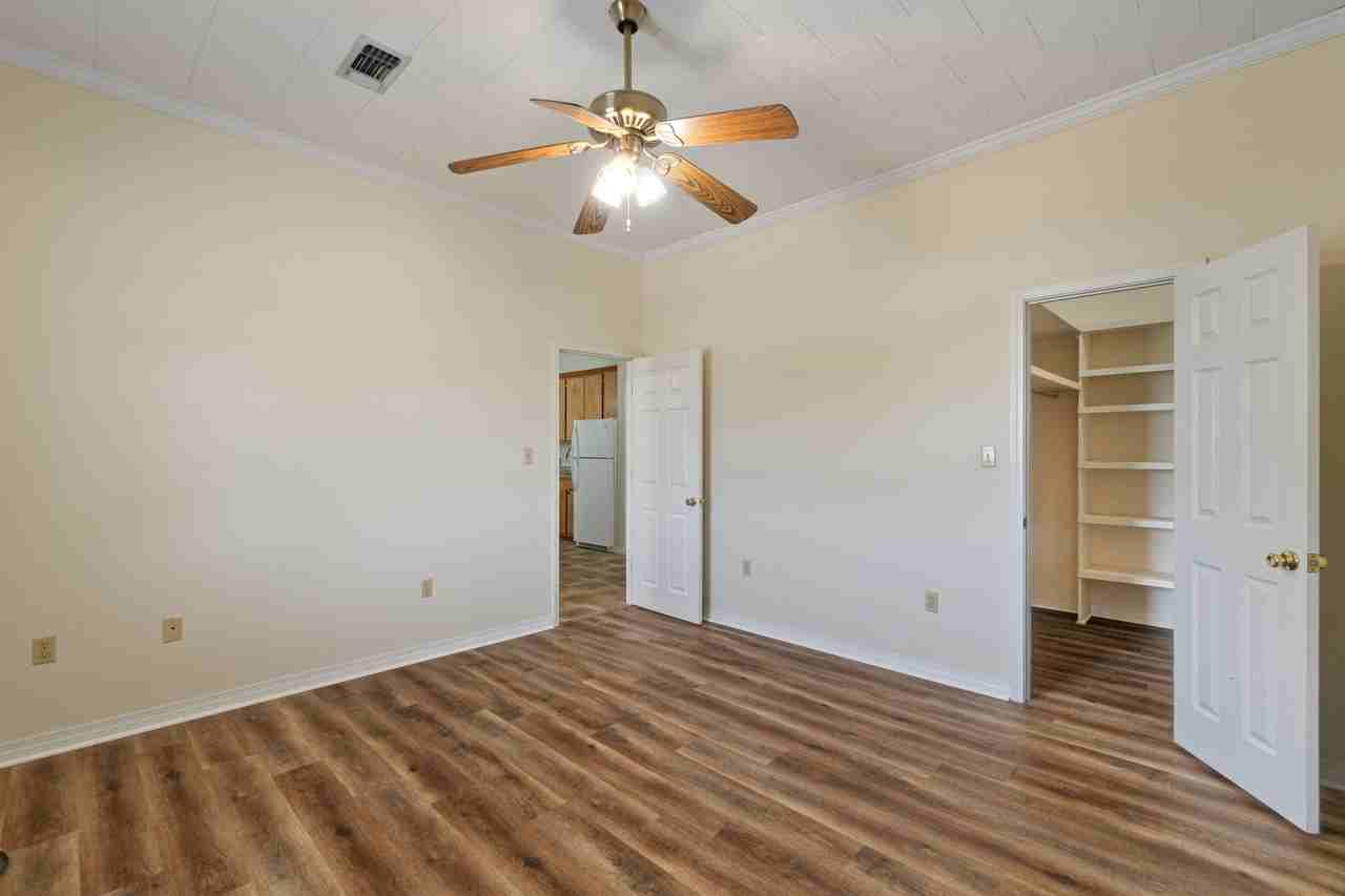 2 Lakeview Rd #4 - Photo 5 of 24