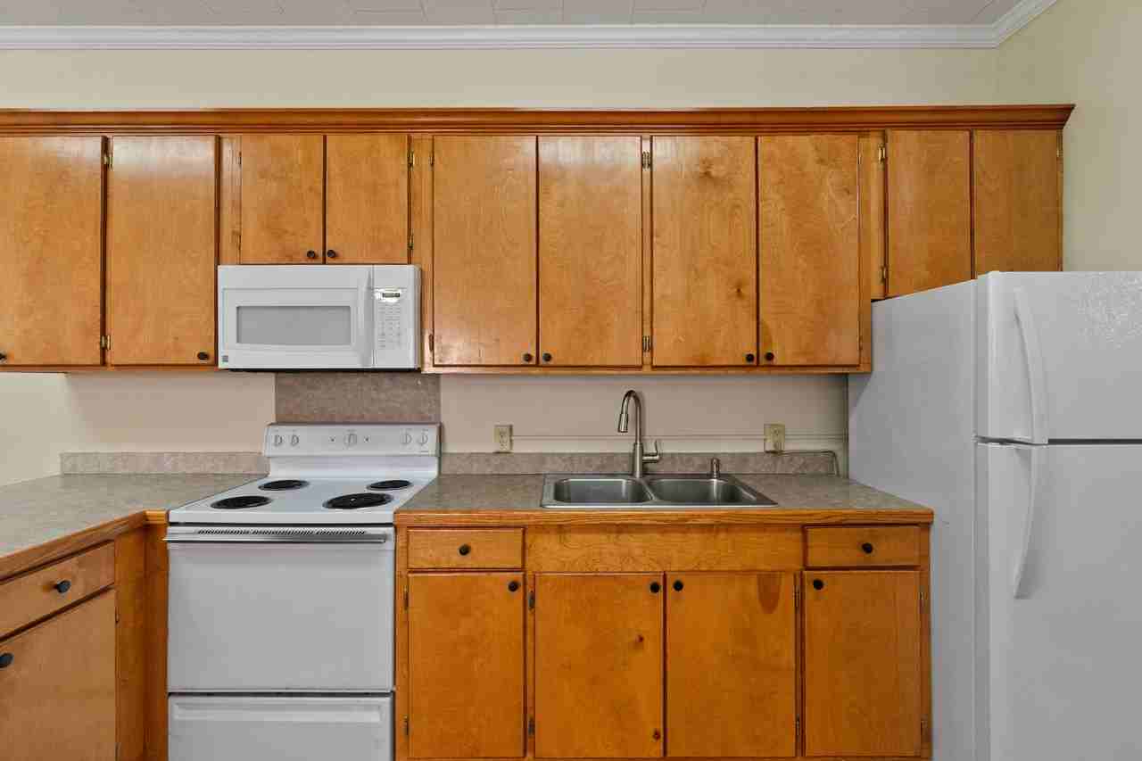 2 Lakeview Rd #4 - Photo 6 of 24