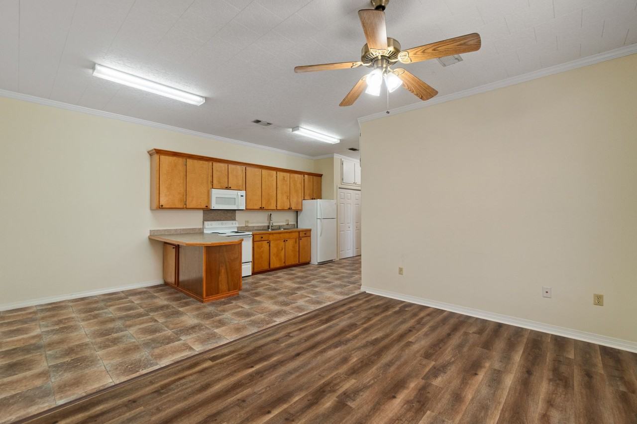 2 Lakeview Rd #4 - Photo 7 of 24