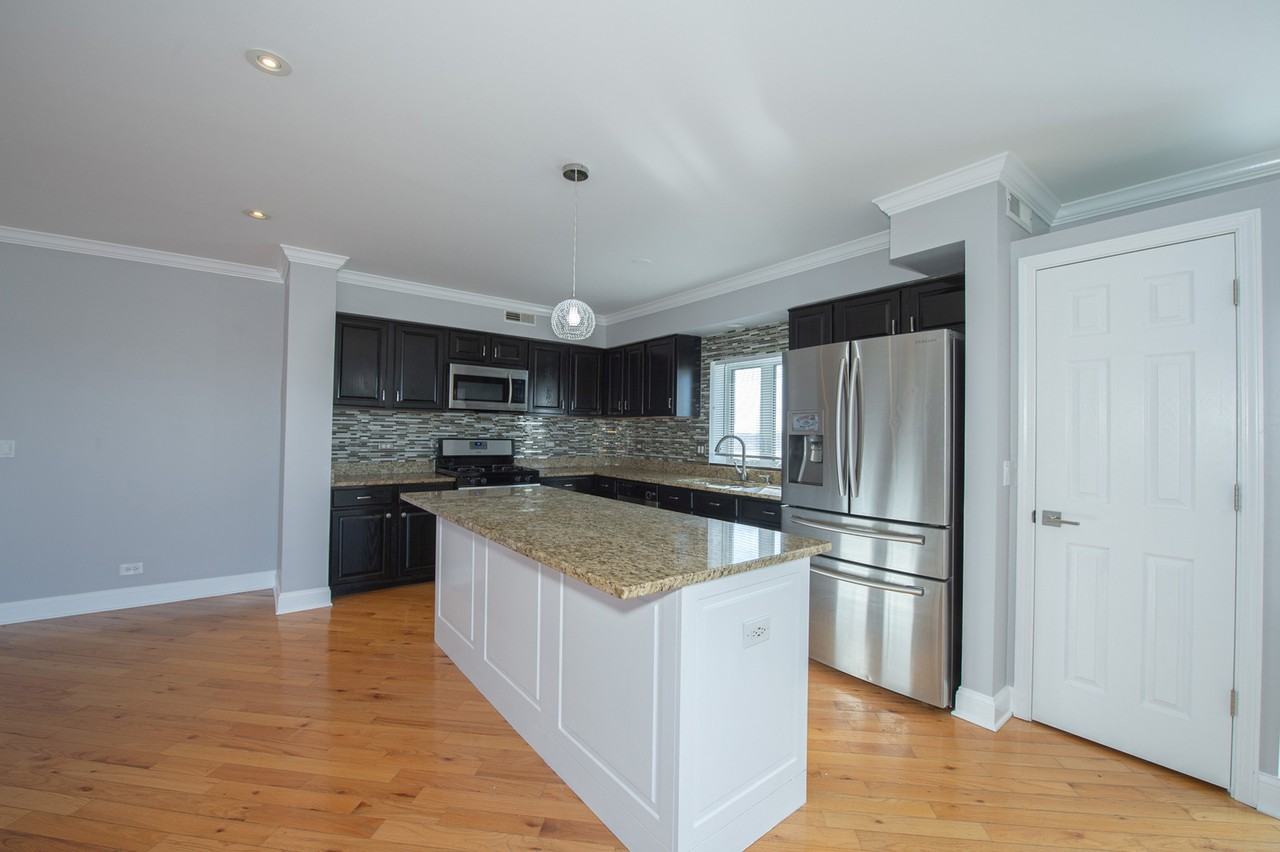 6560 W Diversey Ave #605D - Photo 7 of 18