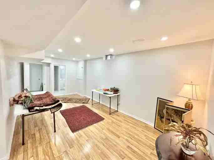 33 Forestside Crt - Photo 4 of 9