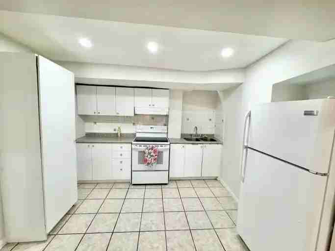 33 Forestside Crt - Photo 5 of 9