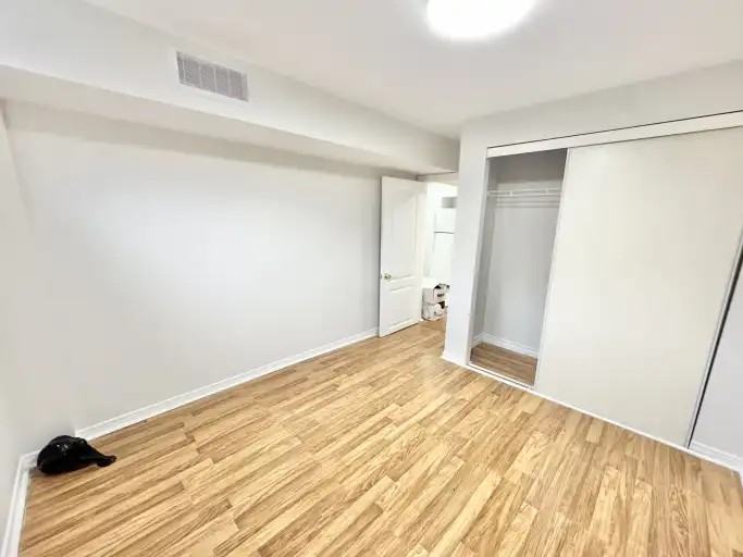 33 Forestside Crt - Photo 7 of 9