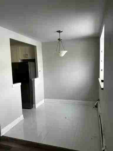 326 Saguenay Ave - Photo 3 of 9