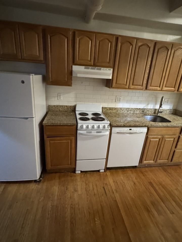 115 Saint Stephen St #B2