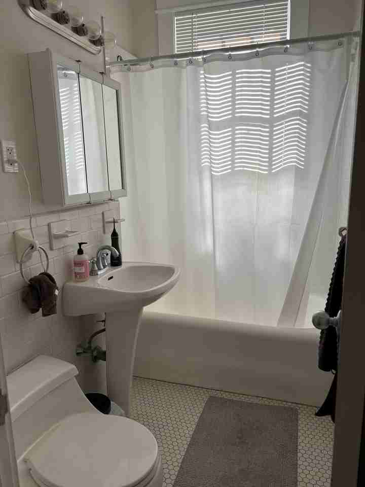 856 Massachusetts Ave #7 - Photo 7 of 10