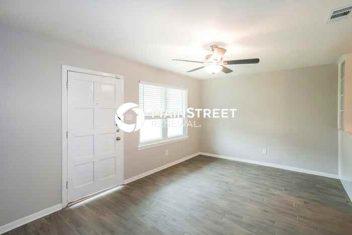 1712 Boyd St - Photo 3 of 16