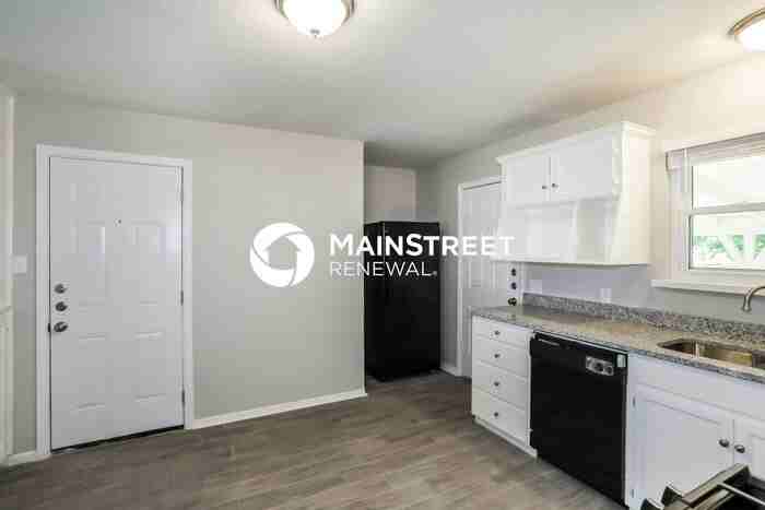 1712 Boyd St - Photo 6 of 16