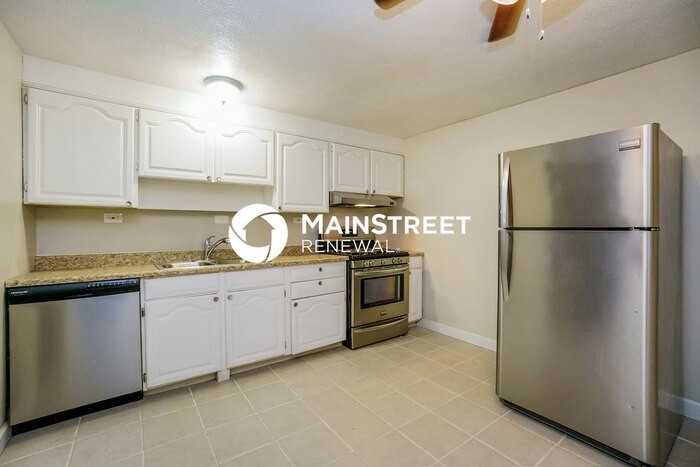 1428 Burnley Sq S - Photo 7 of 18