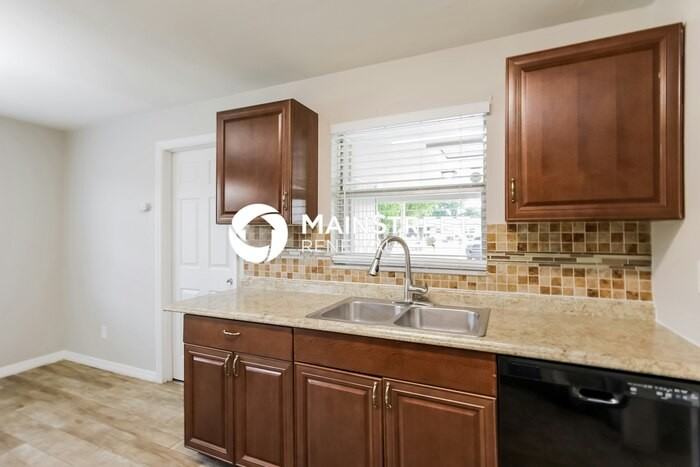 503 Ne 13th Ave - Photo 7 of 16