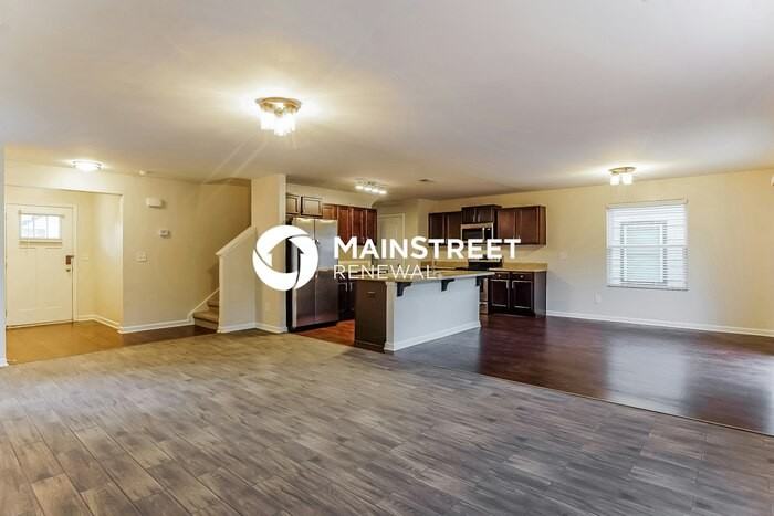 4807 Woodford Cir - Photo 3 of 17