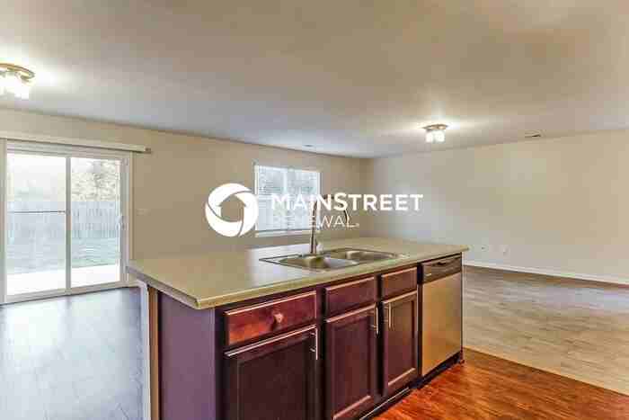 4807 Woodford Cir - Photo 7 of 17