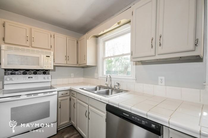 614 Beauregard Rd - Photo 7 of 15