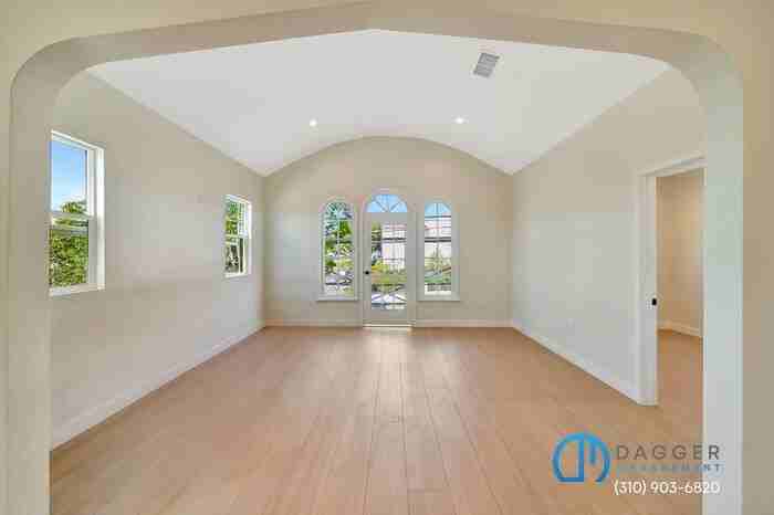 2800 Winter St #3 - Photo 4 of 30