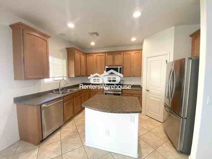 239 S Aaron - Photo 5 of 21