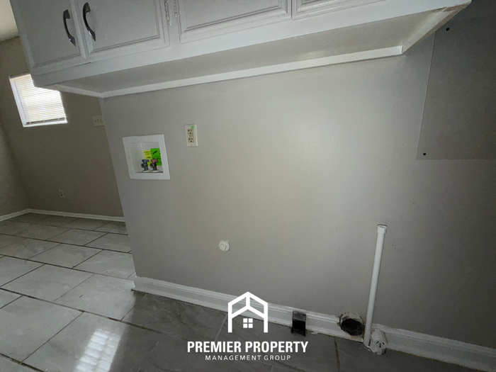 4469 Leatherwood Rd - Photo 7 of 25