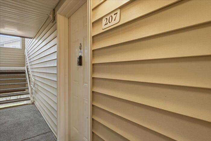 760 Nw 185th Ave #207 - Photo 4 of 38