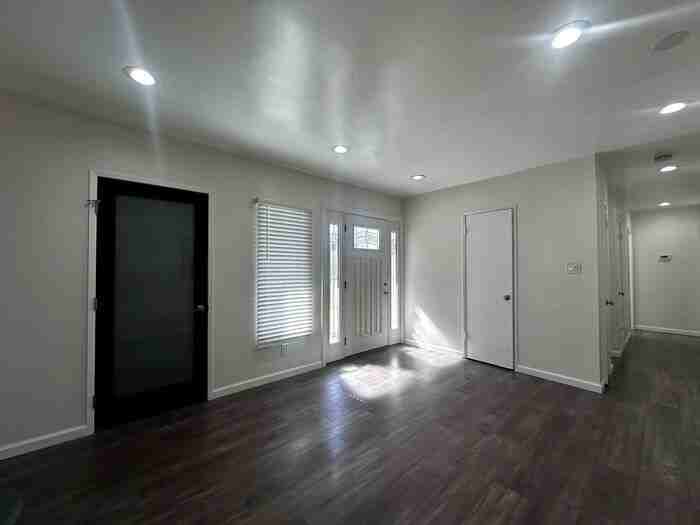 24351 Shadeland Dr - Photo 2 of 16