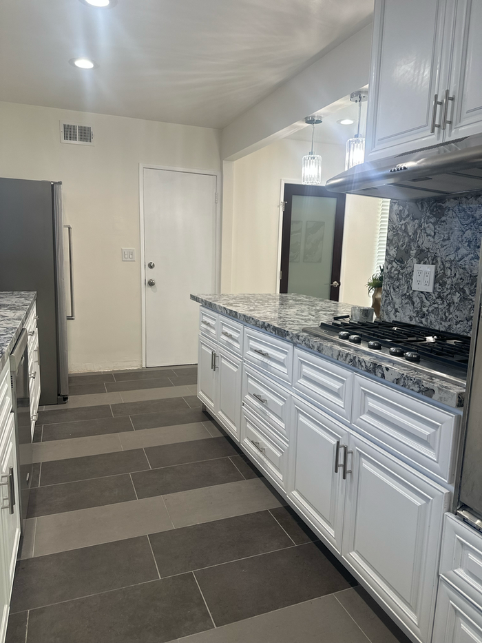 24351 Shadeland Dr - Photo 6 of 16