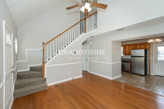 7608 S Swift Rd - Photo 3 of 20