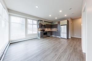 featured image of 2410 33 Ave Sw