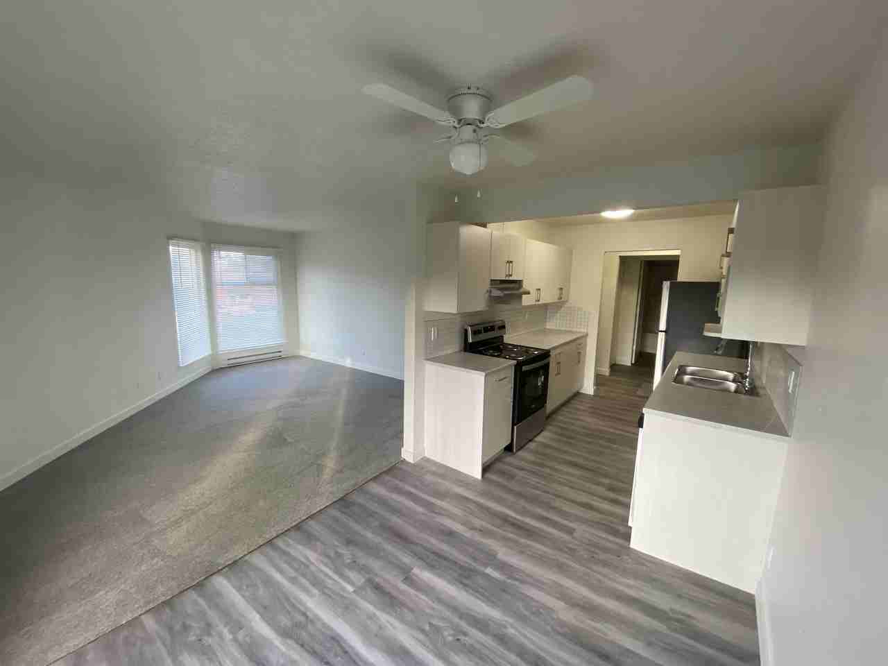 St-George Manor - Photo 6 of 10