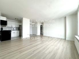 Broadway #E3C - Photo 1 of 1