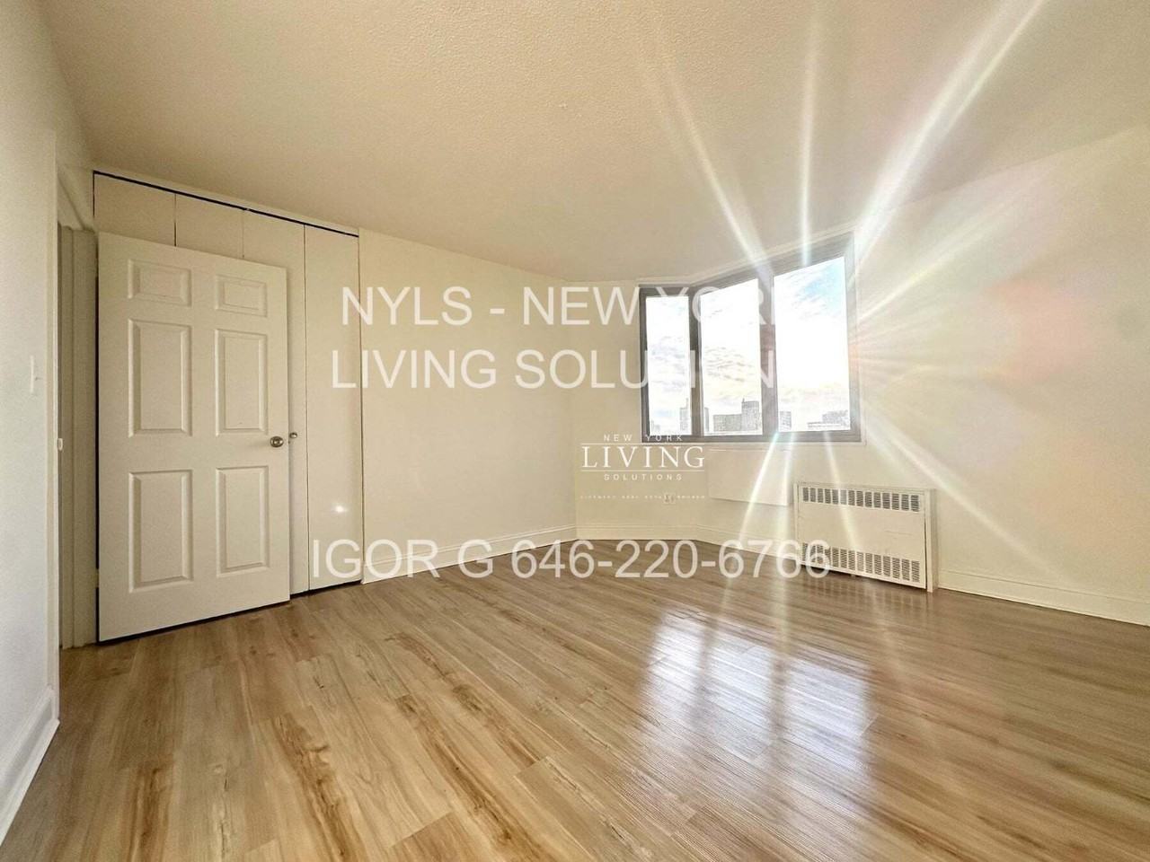 Broadway #E3C - Photo 4 of 12