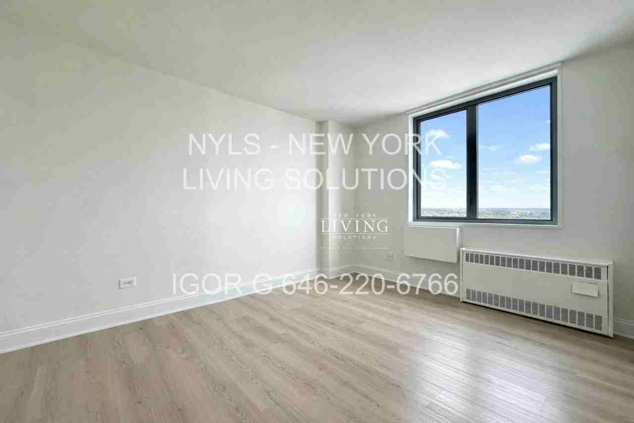 Broadway #D29F - Photo 2 of 8