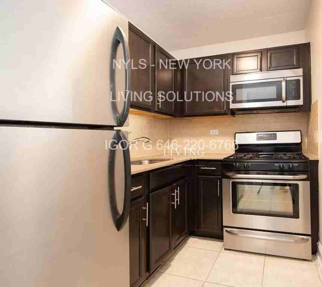 Broadway #D29F - Photo 3 of 8