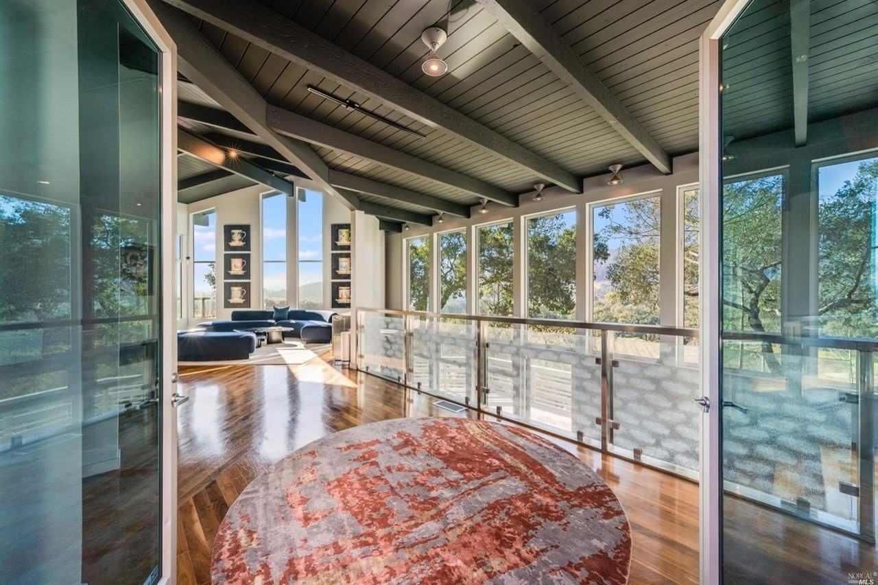 9 Bournemouth Rd - Photo 2 of 40