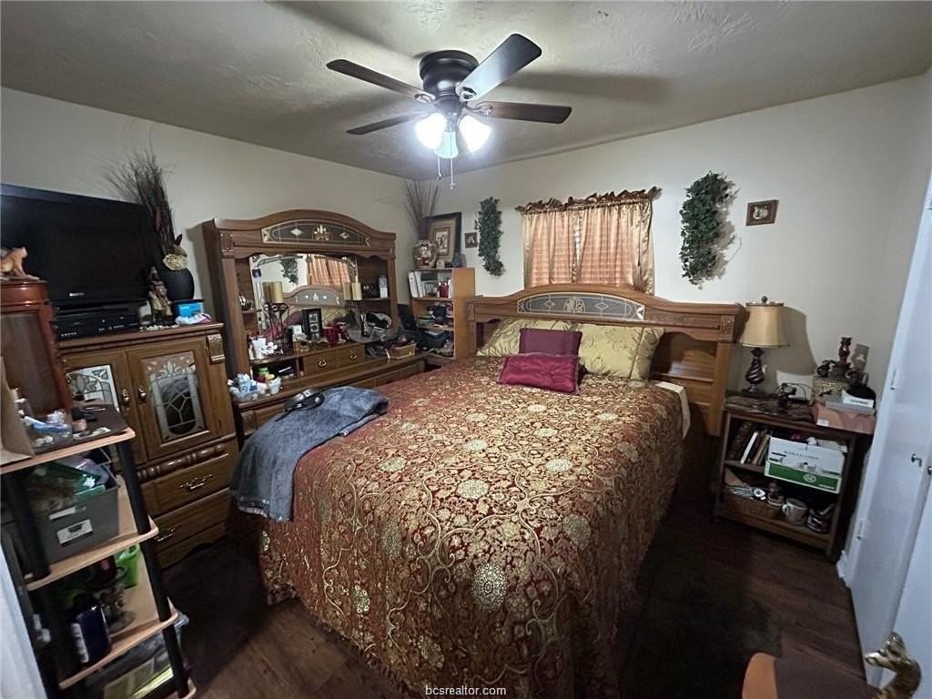 900 Azalea Ct Apt B - Photo 7 of 17