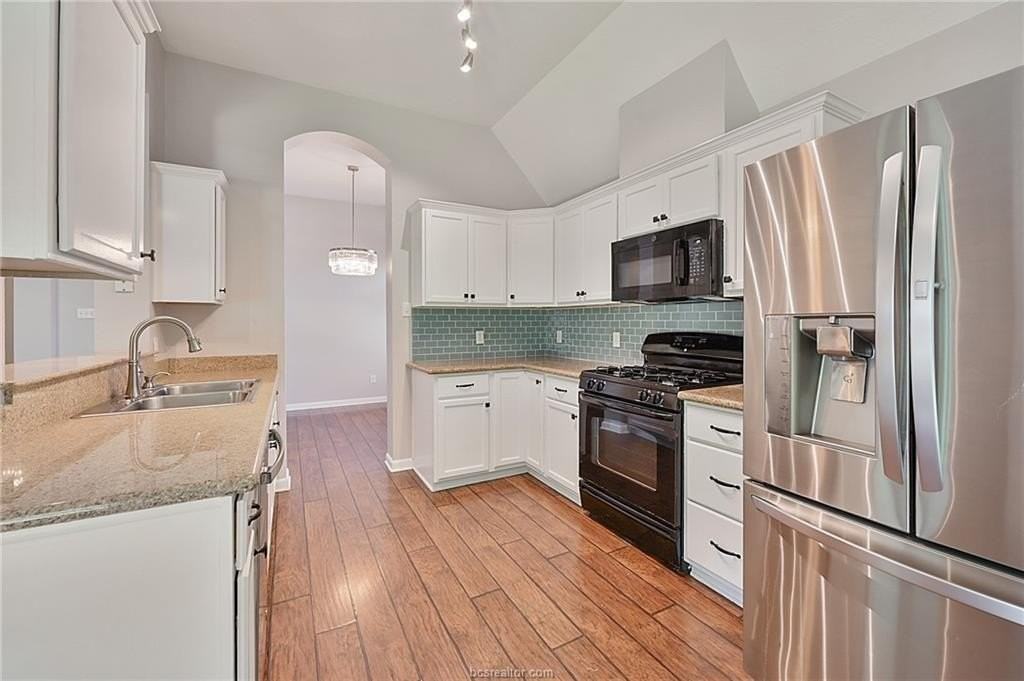 4212 Cripple Creek Ct - Photo 4 of 22