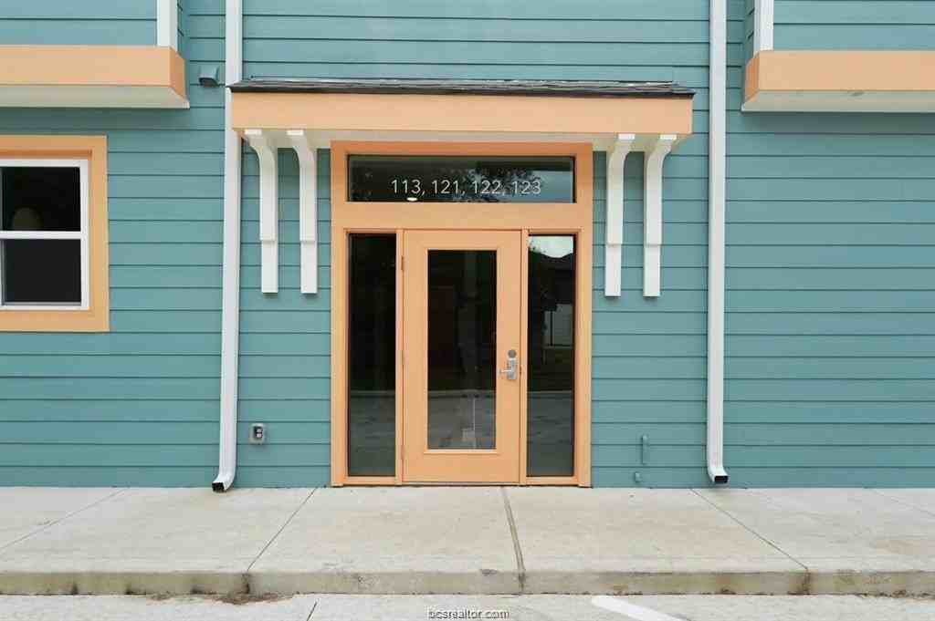 603 S Sims Ave Apt 113 - Photo 2 of 10