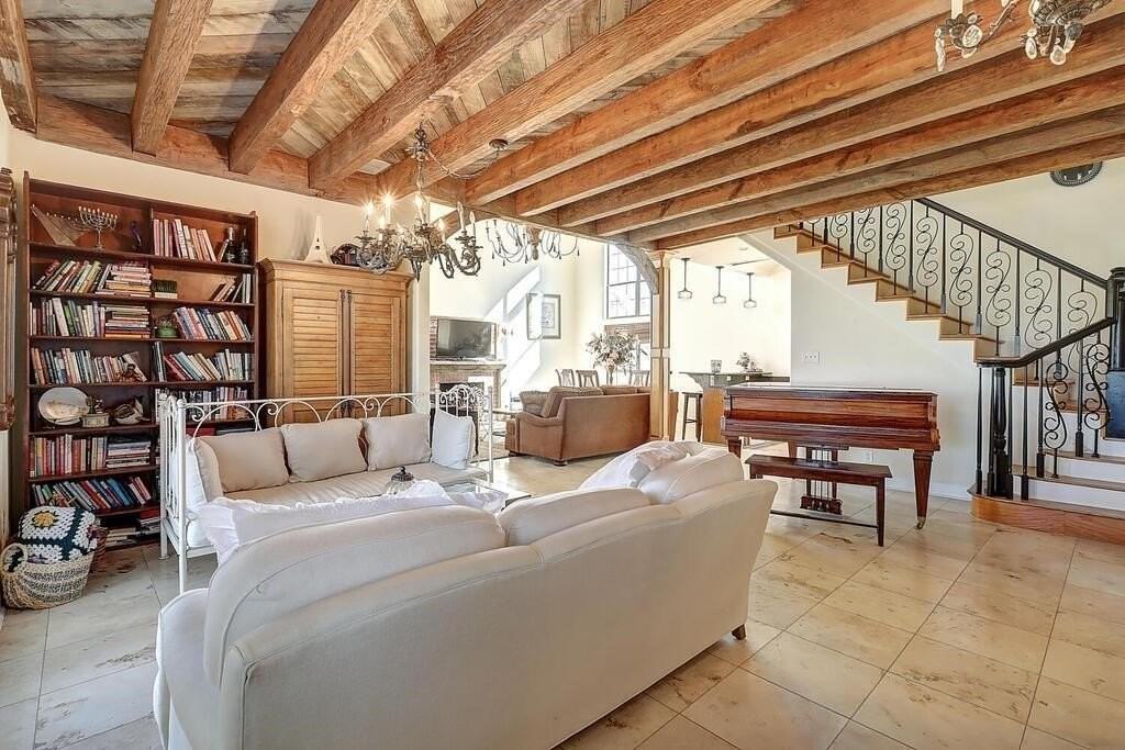 3417 Newcastle Dr - Photo 6 of 37