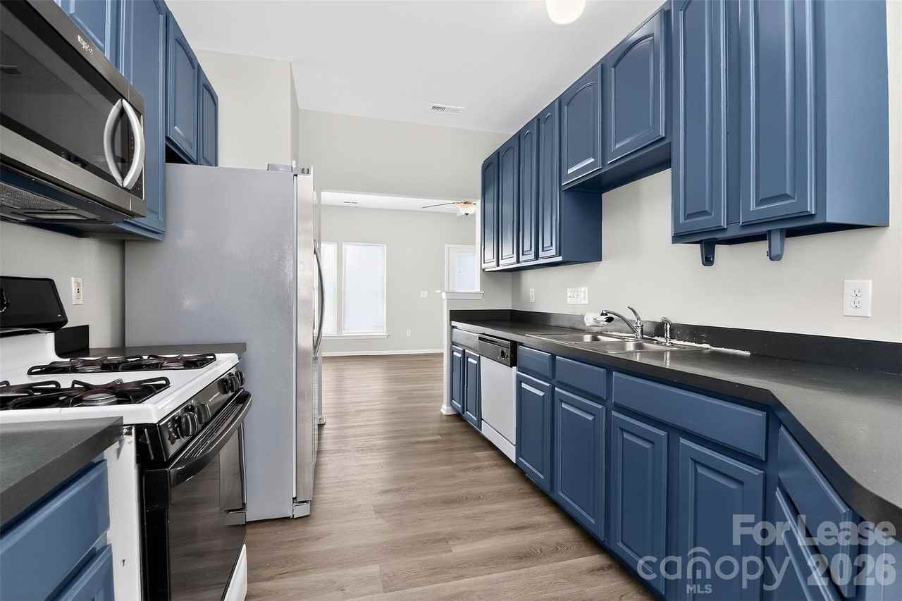 12337 Verdant Ct #A - Photo 4 of 18