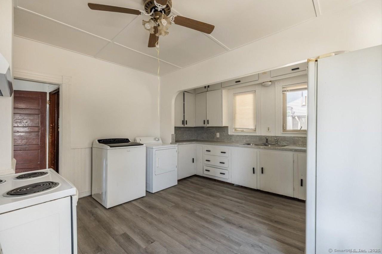 120 New Haven Ave - Photo 5 of 10