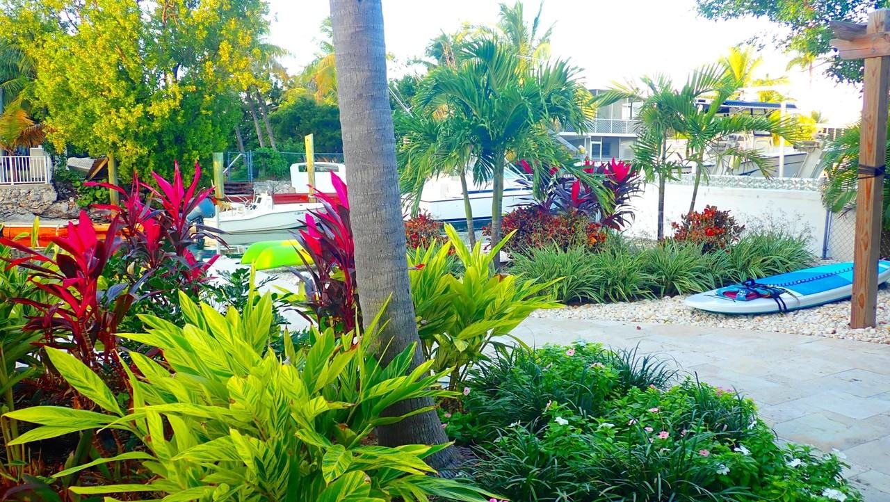 169 Plantation Dr - Photo 3 of 50